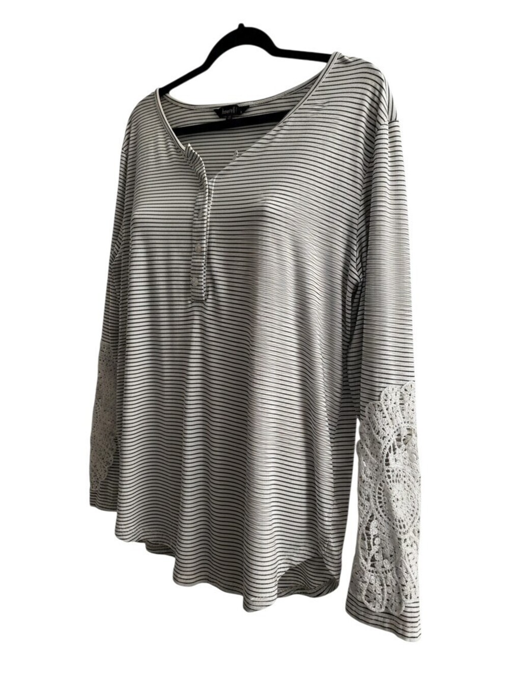 Amaryllis XL Striped Long Sleeve Top with Lace Sleeve Detail
